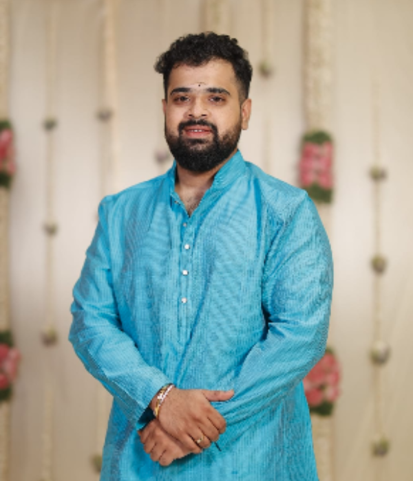 https://vokkaligamatrimony.co.in/v-uploads/v-profiles/female.png