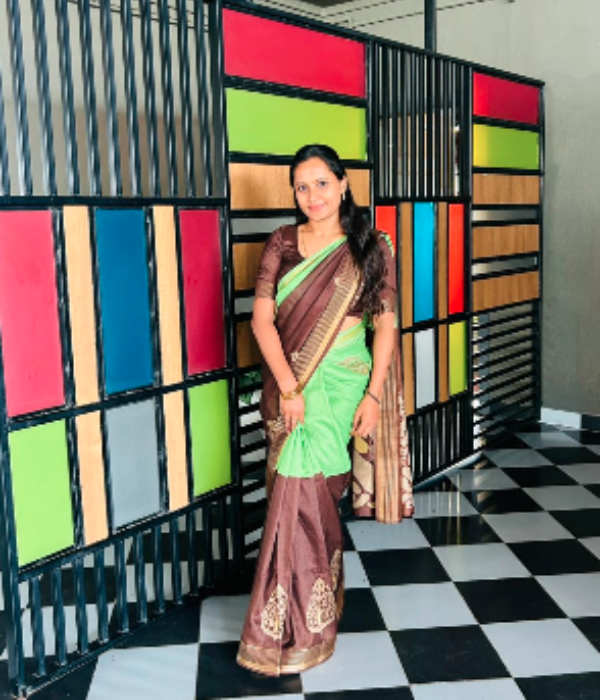 https://vokkaligamatrimony.co.in/v-uploads/v-profiles/female.png
