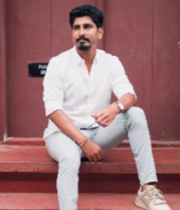https://vokkaligamatrimony.co.in/v-uploads/v-profiles/female.png