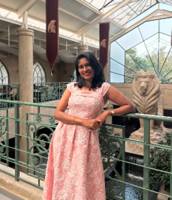 https://vokkaligamatrimony.co.in/v-uploads/v-profiles/female.png