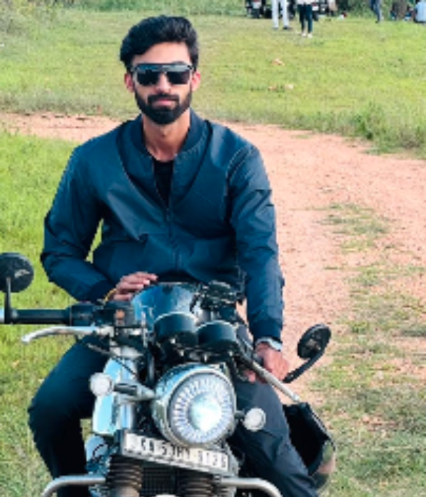 https://vokkaligamatrimony.co.in/v-uploads/v-profiles/female.png