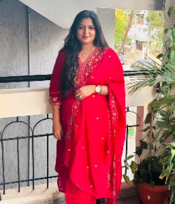 https://vokkaligamatrimony.co.in/v-uploads/v-profiles/female.png