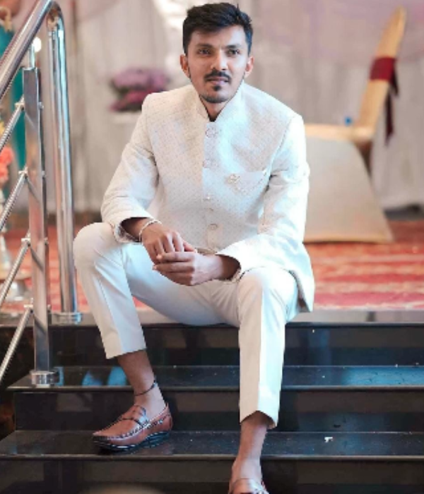 https://vokkaligamatrimony.co.in/v-uploads/v-profiles/female.png