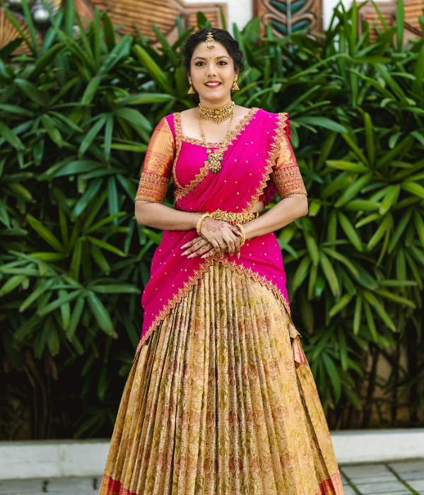 https://vokkaligamatrimony.co.in/v-uploads/v-profiles/female.png